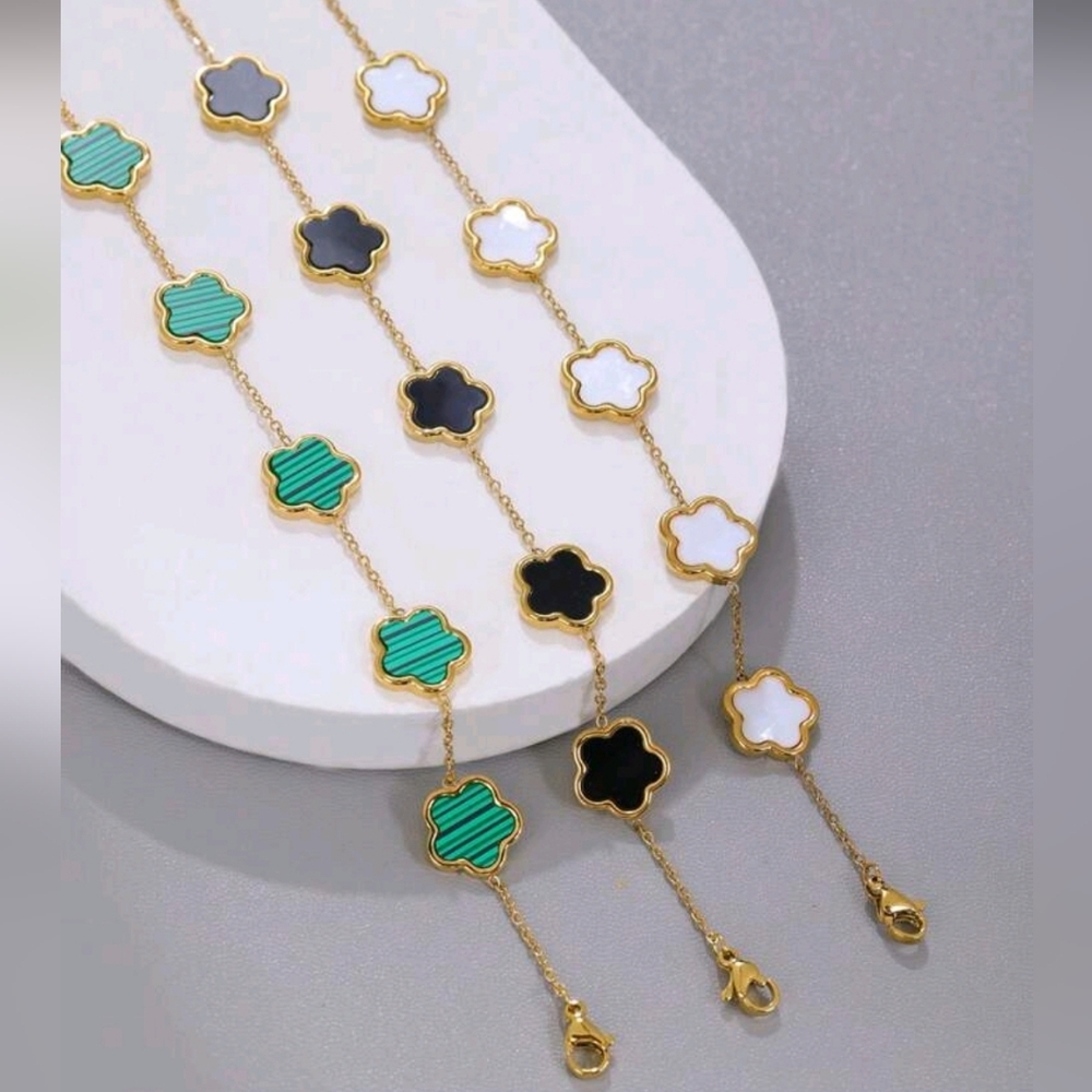 Unisex 7" adjustable 18kt gold plated 5 leave clover bracelet